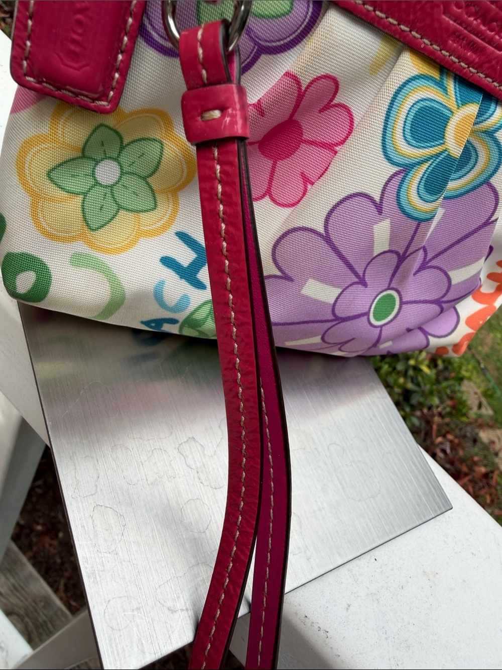 Coach Poppy Daisy Multicolor Floral Zip Wristlet. Y2K 2010 EUC - Picture 11 of 16
